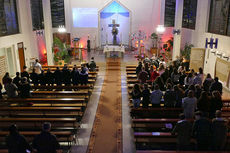 Firmvorbereitung mit Tauferinnerungsgottesdienst in St. Maria, Wolfhagen (Foto: Karl-Franz Thiede)